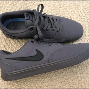 Nike SB Sneakers